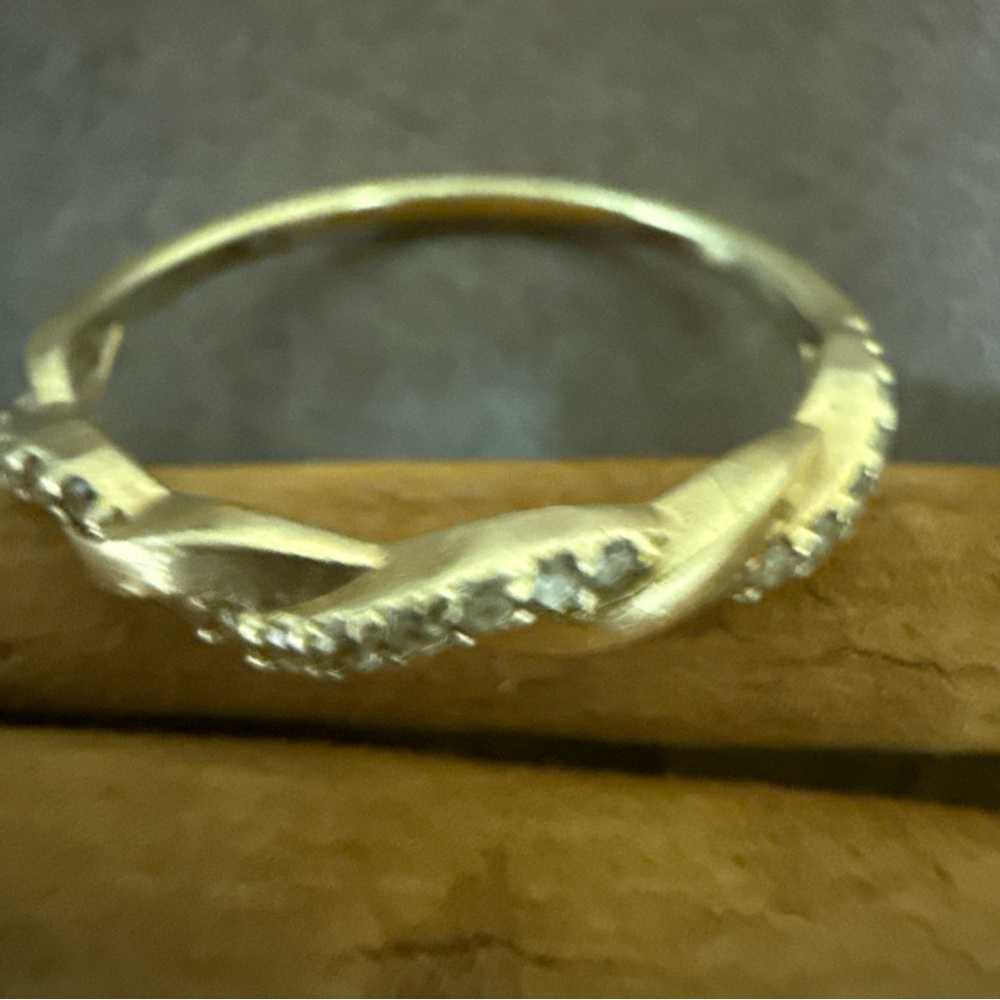 Gold Twisted Band Ring with Crystal Accents